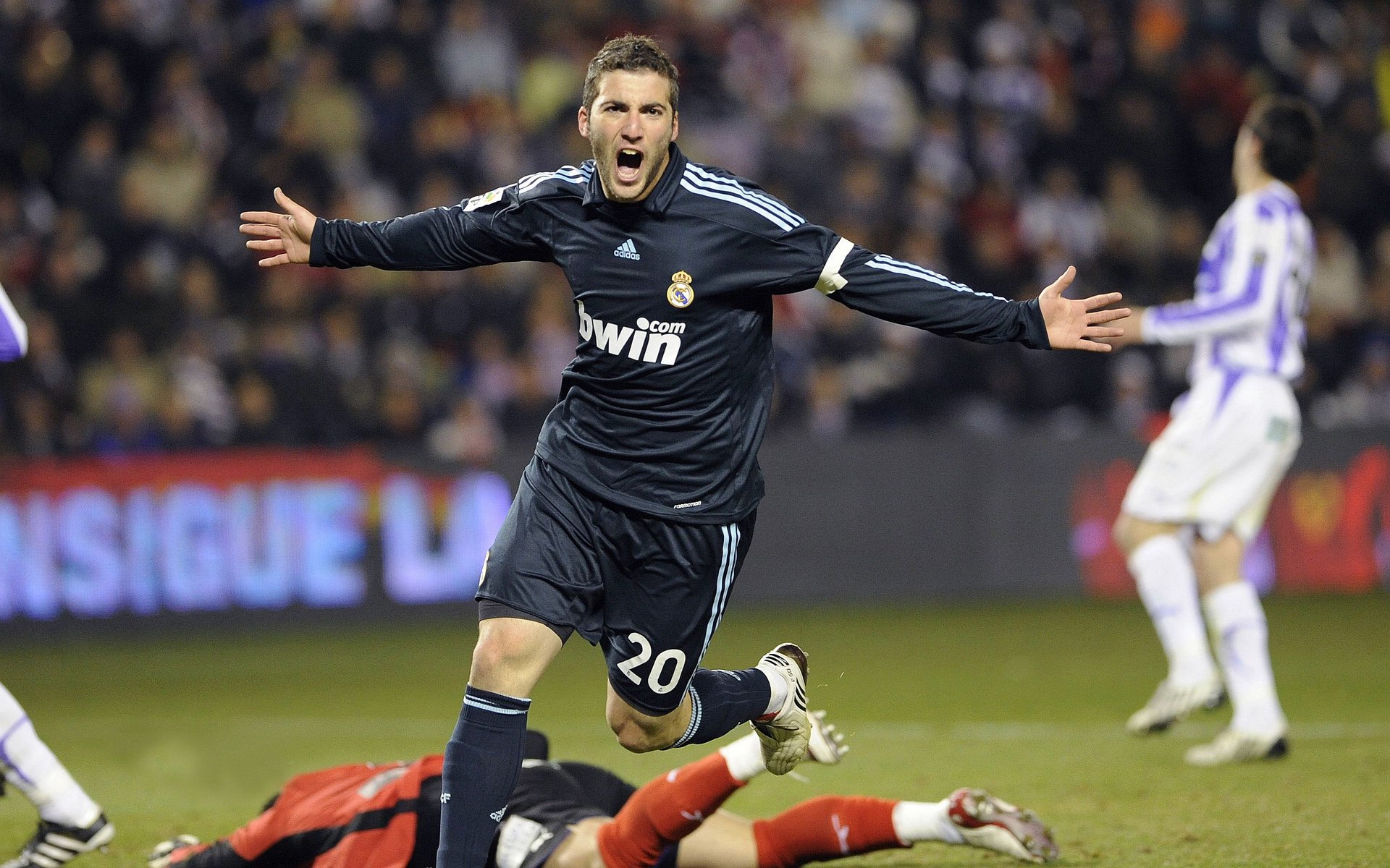 为什么这一刻成为历史，为什么这一刻成为历史发展